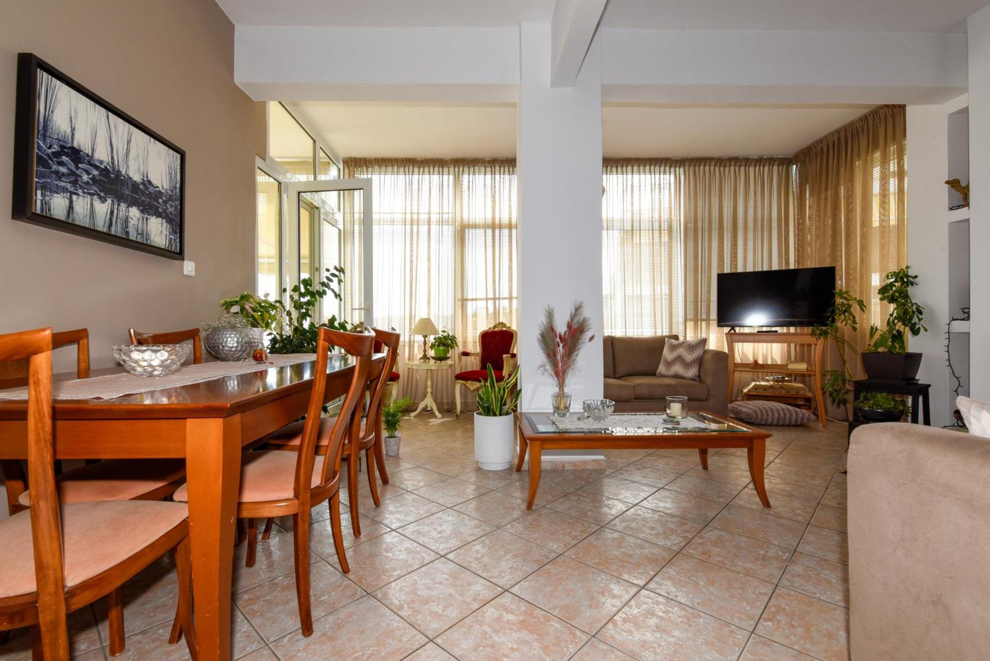 Beach Apartment Palaiontsiflikion Bagian luar foto